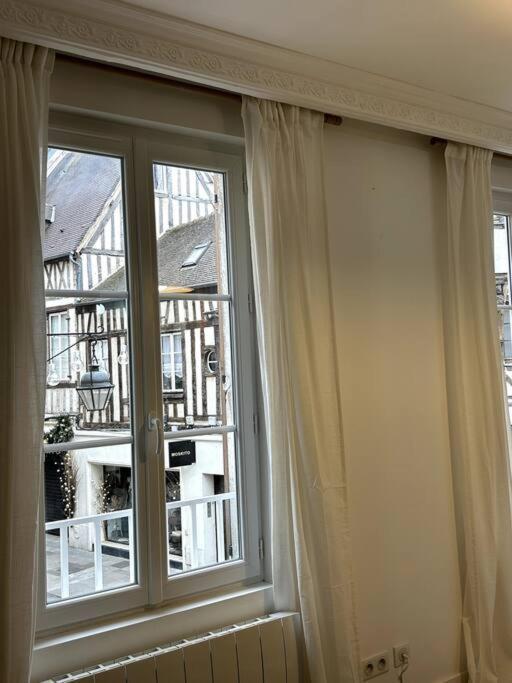 Le Petit Paris Compiegne Compiègne Exterior foto