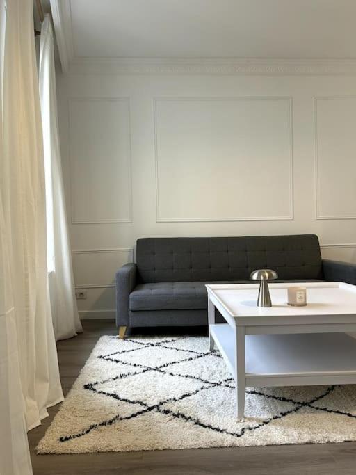 Le Petit Paris Compiegne Compiègne Exterior foto